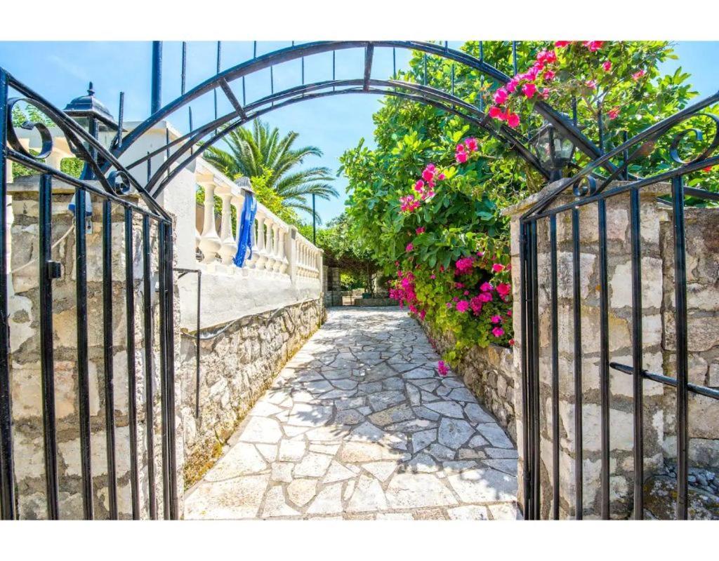 Villa Phoenix Gaios Exterior foto